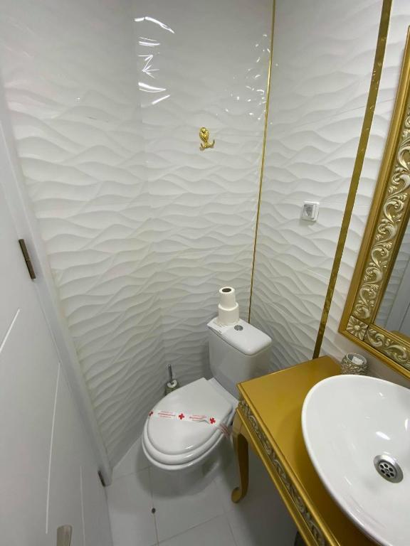 Икономична двойна стая с отделни легла - Image 5